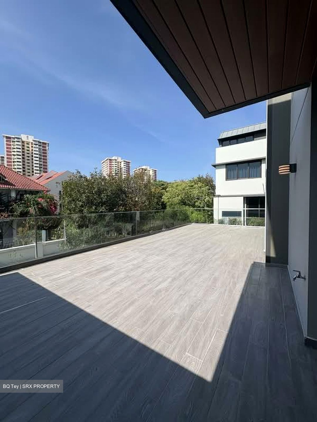 East Coast Avenue (D15), Terrace #547133801